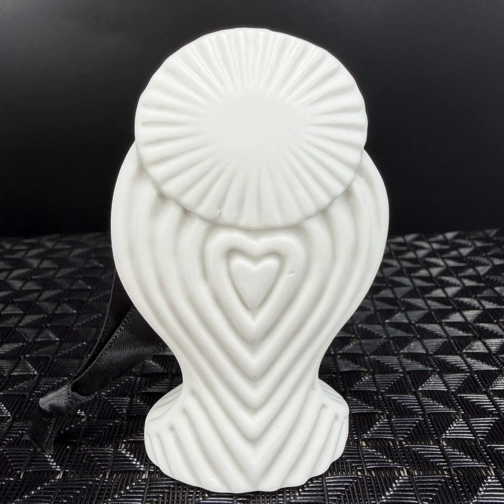 Jonathan Adler Muse Ornament White Porcelain Female Face Heart Sunburst‎ 3.5